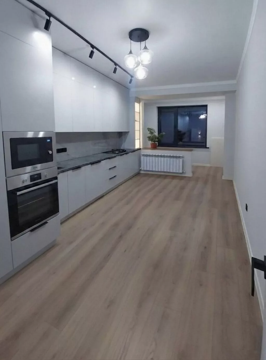 2 комнаты, 85 м², Асанбай мкр Элитка, 6 этаж, Свежий ремонт