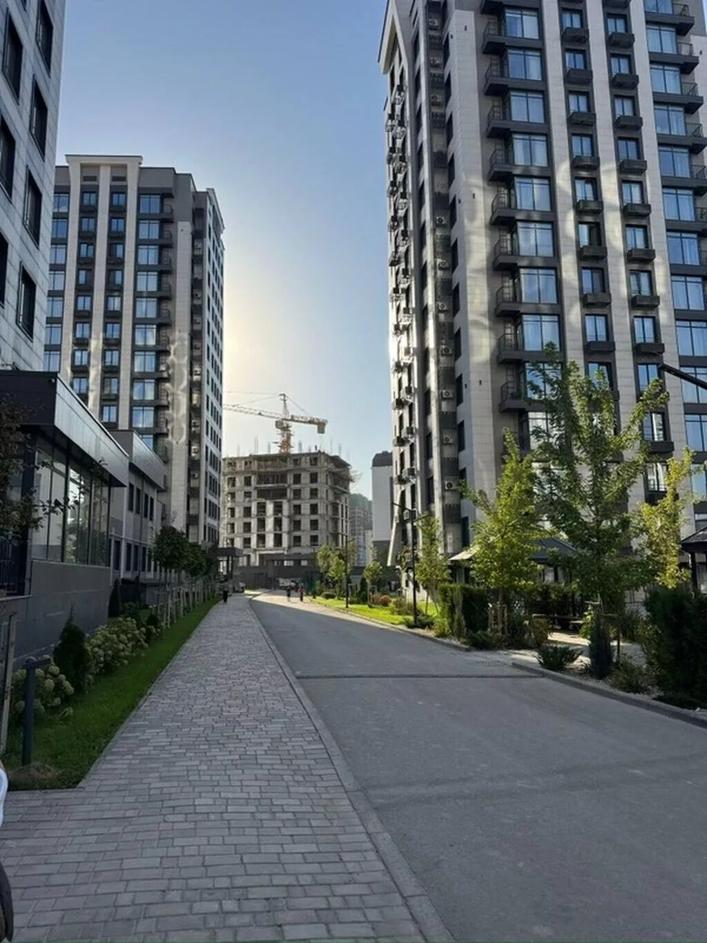 3 комнаты, 131 м², Золотой квадрат 9 этаж, ПСО (под самоотделку)