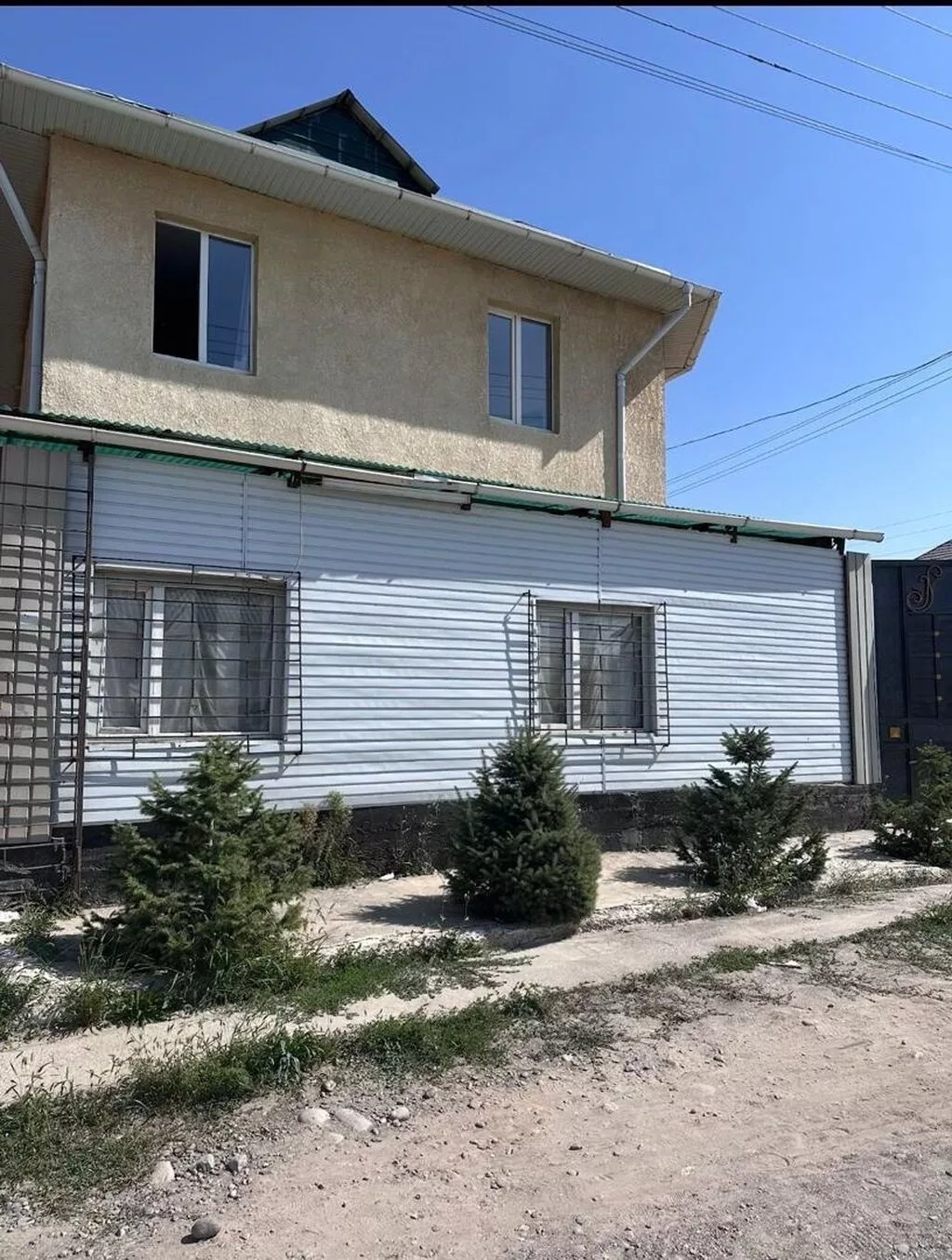 📍 ул. Арча-Тор 🔘4-комнатный 🔘Этажи 2 🔘144м² Продается двухэтажный