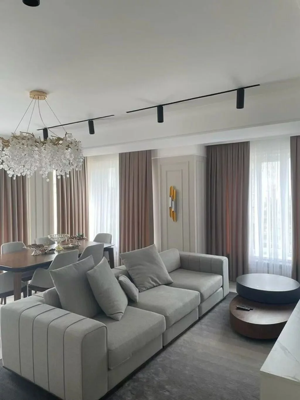 3 комнаты, 85 м², КНУ Элитка, 10 этаж, Дизайнерский ремонт