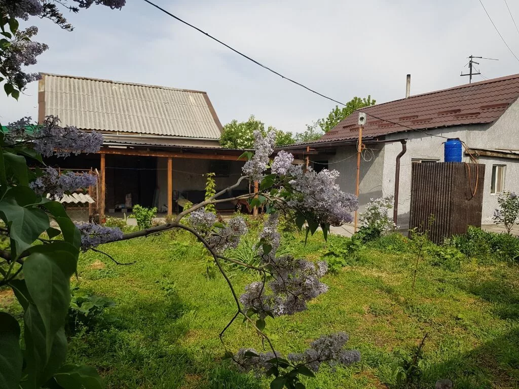 Продам дом. г. Бишкек, Пригородное (район ул. Фучика, вниз сразу за