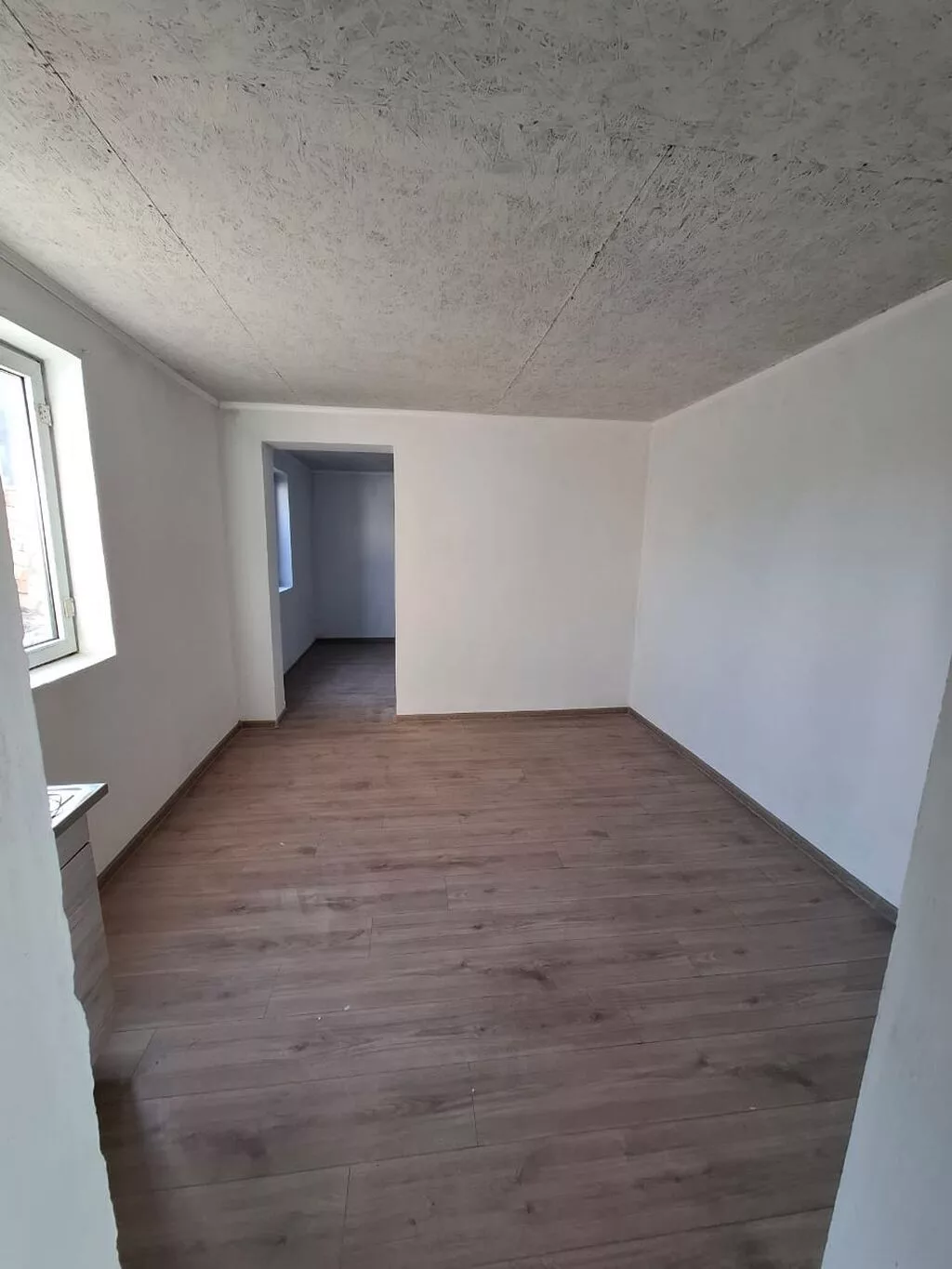 Сдается квартира в Арча Бешике, рядом с 4 горбольницей. 2 комнаты. На