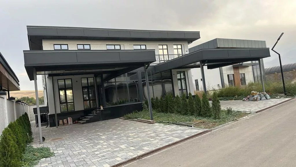 230 м², 5 комнат, Семейным