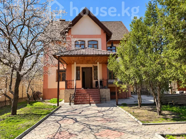Аренда, дом, 6 и более-комн.: Чуйская область / Бишкек, город Бишкек, Космос - на долгий срок — за 306 565 сом