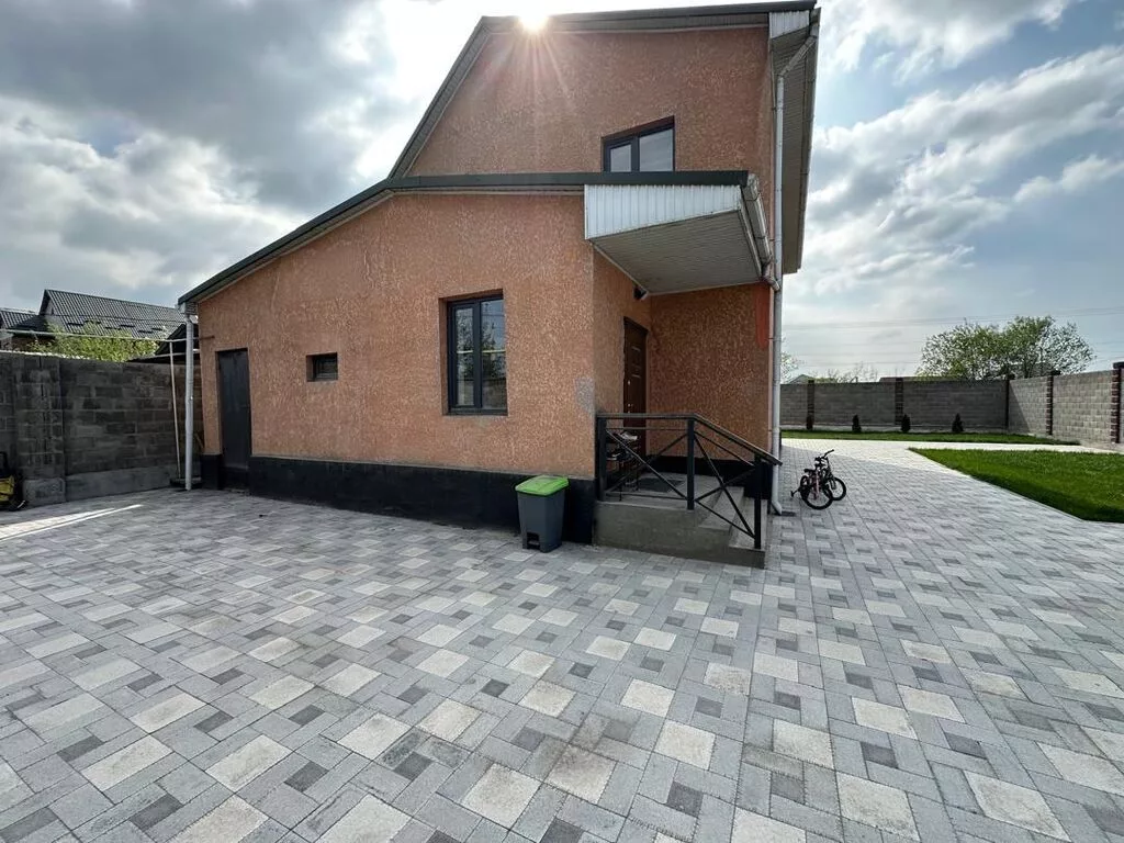 4 комнаты, 140 м², 2 соток, Бишкек, Ак-Орго ж/м Собственник