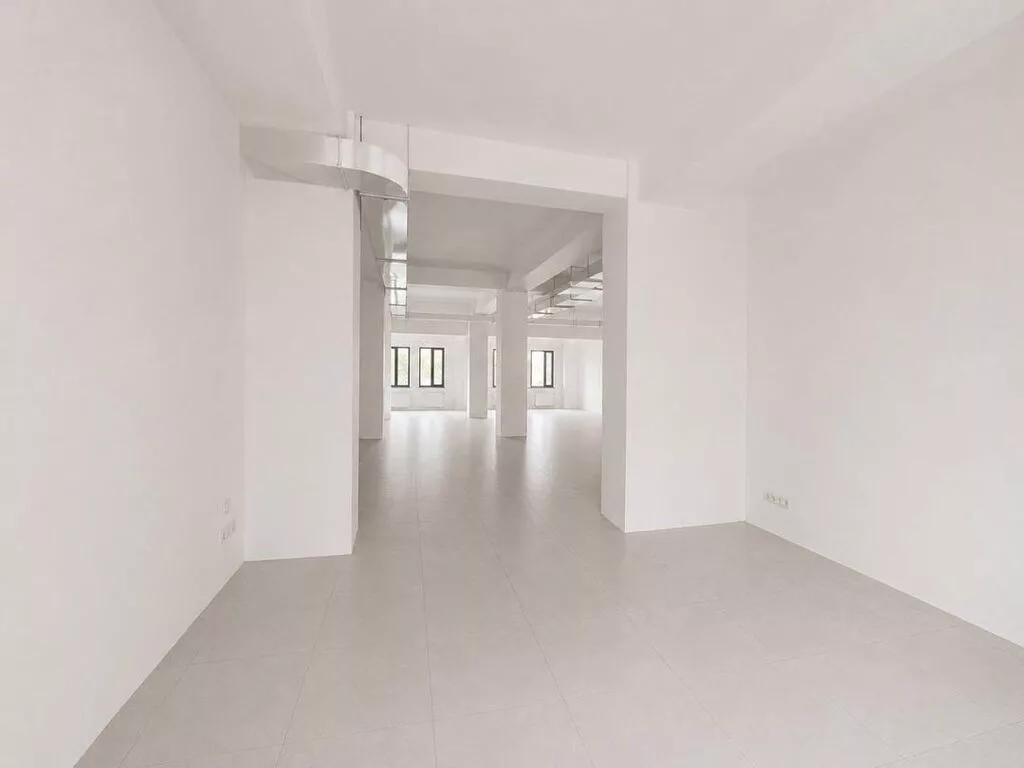 Продажа офисов 170 м², С ремонтом, Многоэтажное здание, 2 этаж