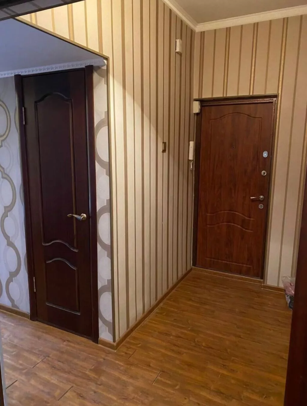 2 комнаты, 43 м², Ата-Тюрк парк Хрущевка, 1 этаж, Свежий ремонт