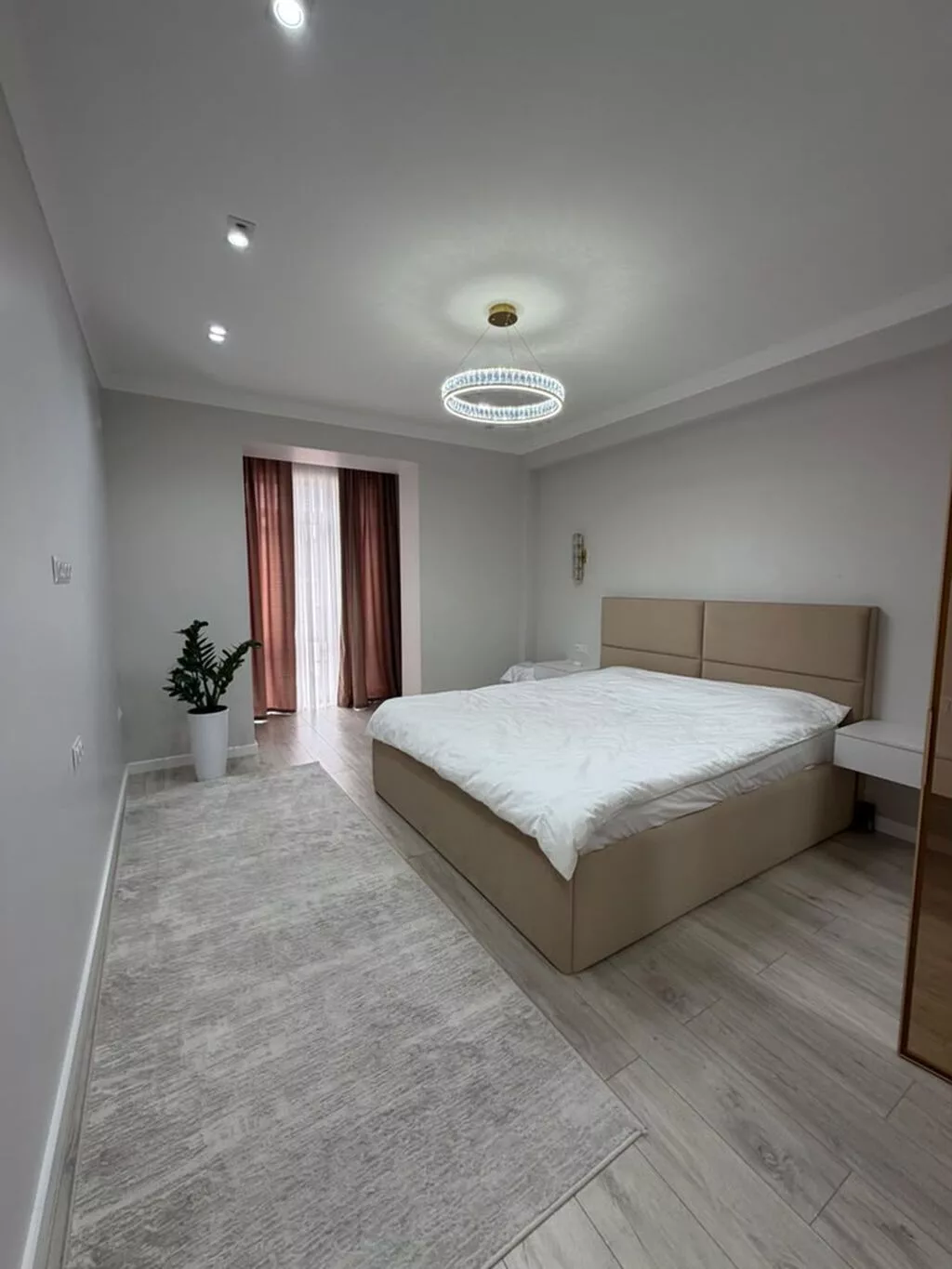 3 комнаты, 90 м², Асанбай мкр Элитка, 3 этаж, Дизайнерский ремонт