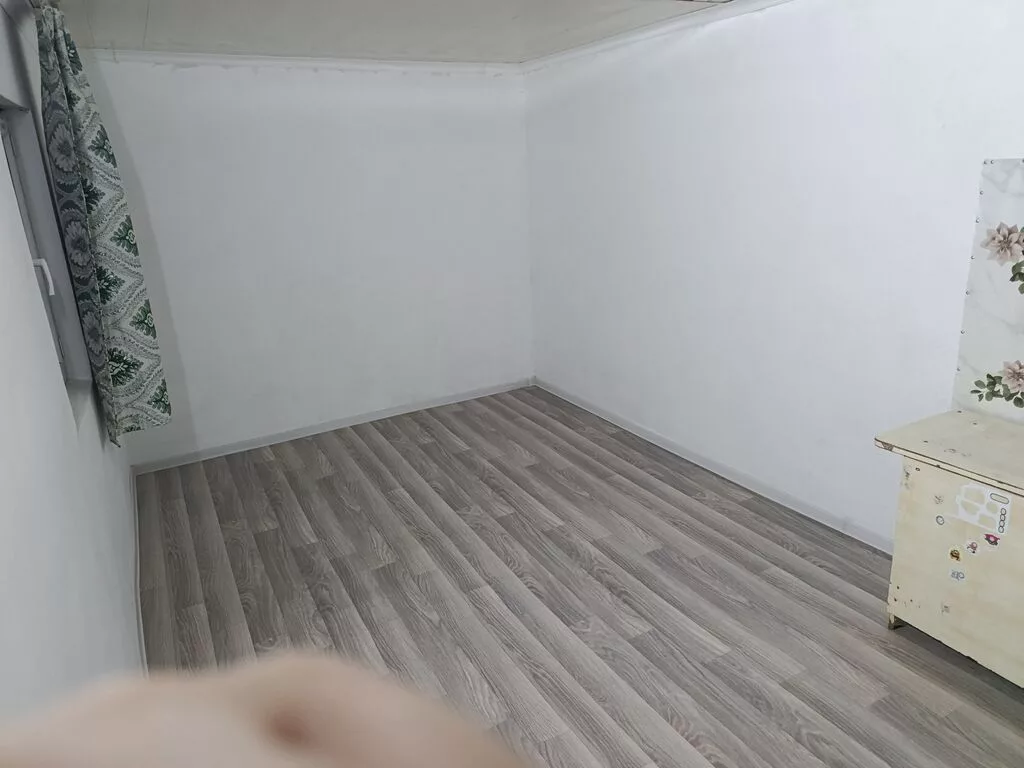 1 комната, Только парням