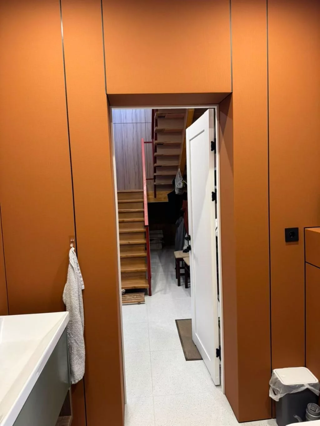 3 комнаты, 130 м², 3 соток, Бишкек, Киргизия 1 Агентство недвижимости