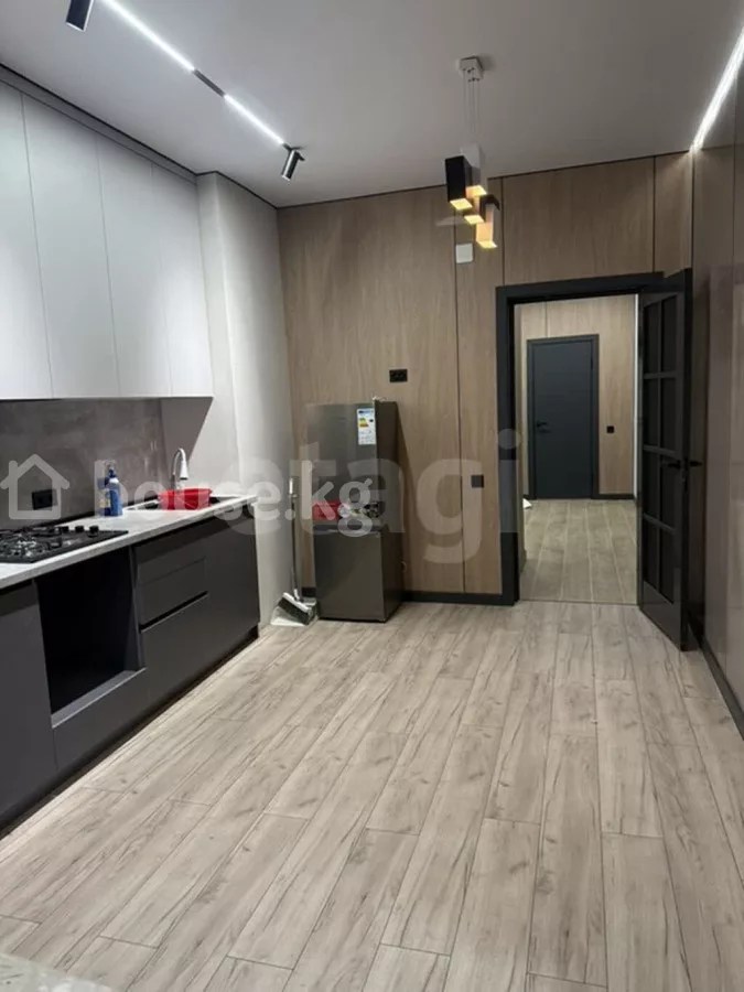Аренда 3-комн. квартира: город Бишкек, Ипподром — за 80 000 ⃀ — MHouse (house.kg)