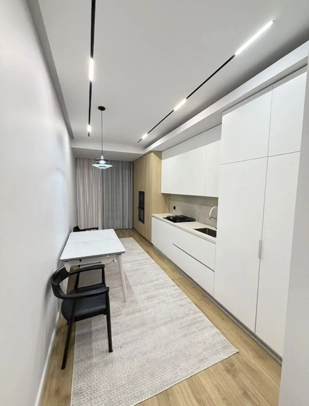 2 комнаты, 81 м², 7 мкр Элитка, 12 этаж, Дизайнерский ремонт