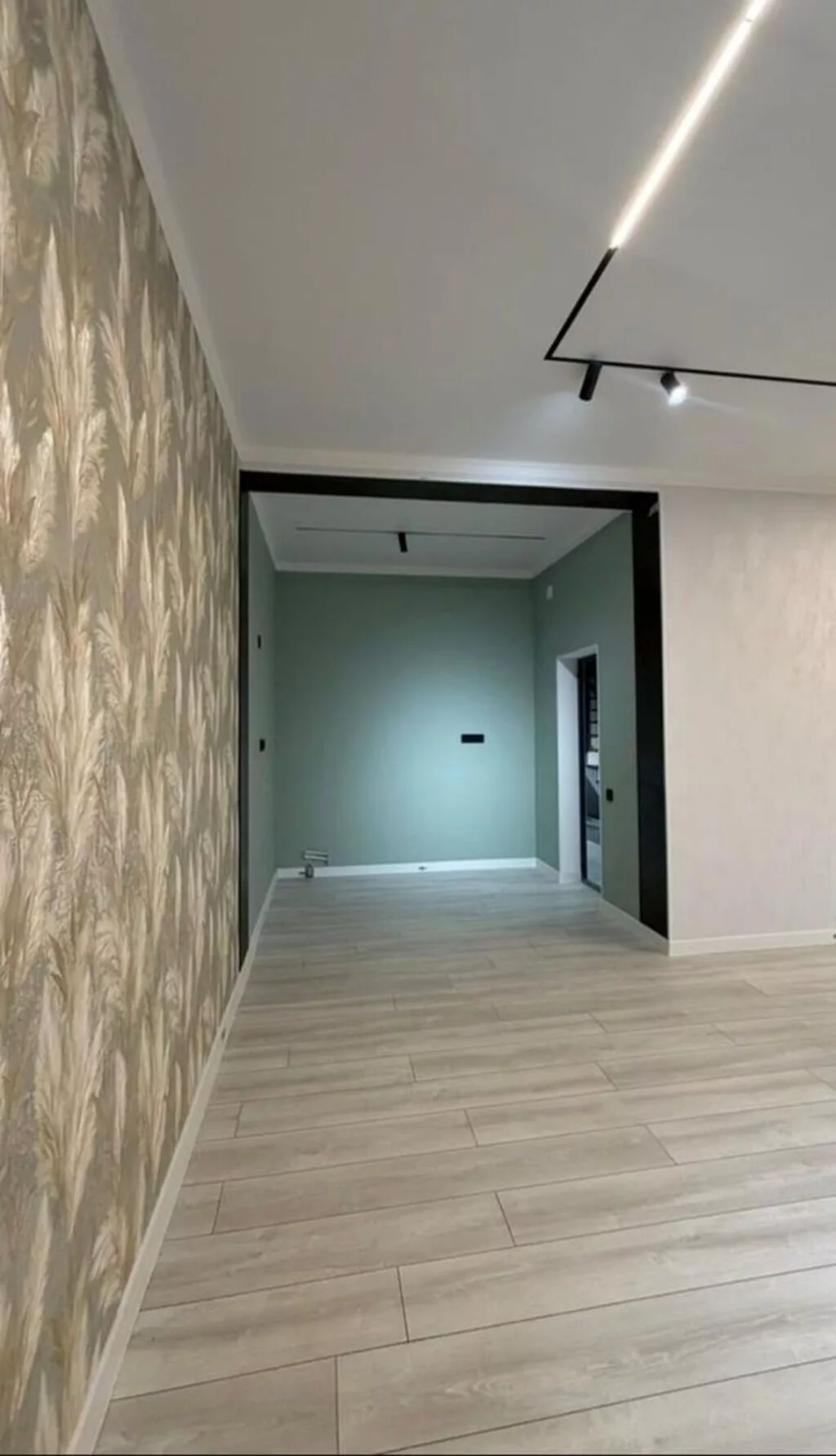 🏡 Срочная продажа! Новый дом в стиле Hi-Tech ✨ 📐 Площадь: 200 м² 🛏 6