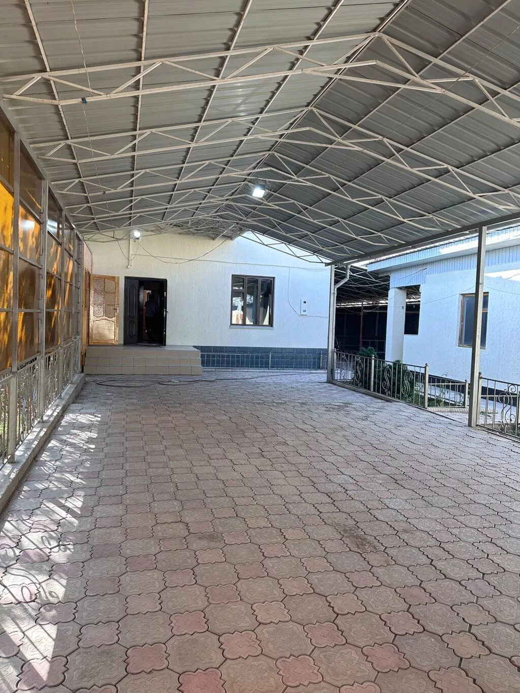 6 комнат и более, 221 м², Джал