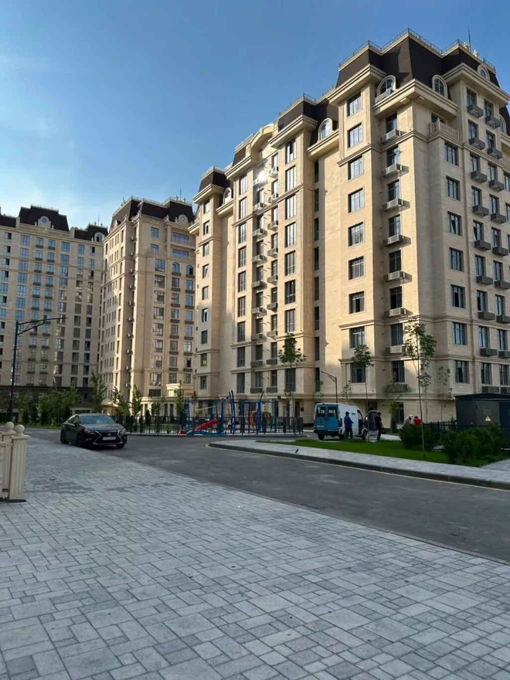 3 комнаты, 137 м², Асанбай мкр Элитка, 2 этаж, ПСО (под самоотделку)