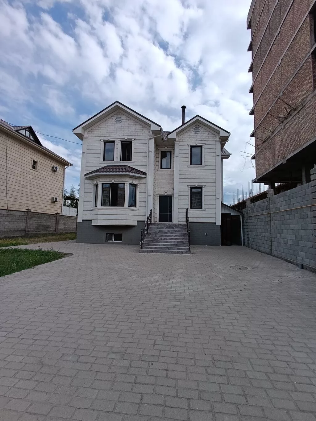 350 м², 6 комнат, Верхний Джал
