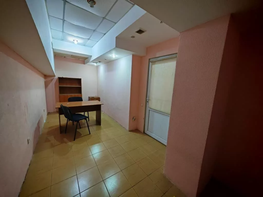 Сдаю The entire office: Сдаю Колл-центр, Нотариус, Охранное агентство, 64 м², В жилом комплексе, С ремонтом, 1 линия, С отдельным входом, С отдельным сан узлом