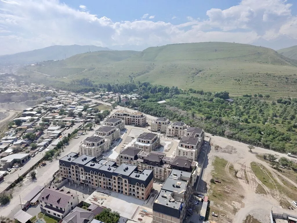 3 комнаты, 118 м², АУЦА Элитка, 1 этаж, ПСО (под самоотделку)