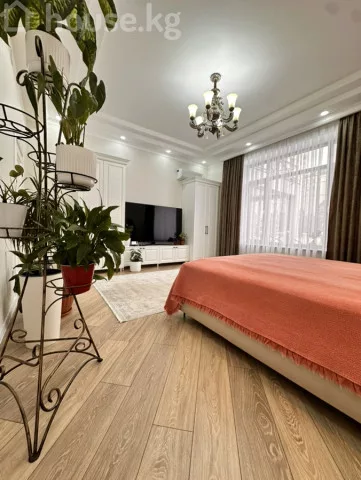 Продажа, дом, 6 и более-комн.: Чуйская область / Бишкек, город Бишкек, Киргизия 1 ж/м — за 105 108 000 сом