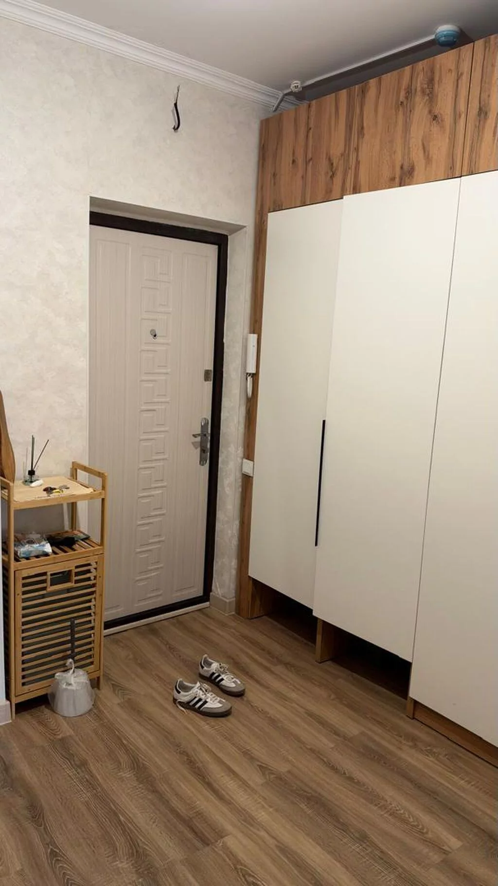 СДАЁТСЯ 1-КОМНАТНАЯ КВАРТИРА В БИШКЕКЕ 📍 Улан, мкр. 💰 Аренда: 55 000