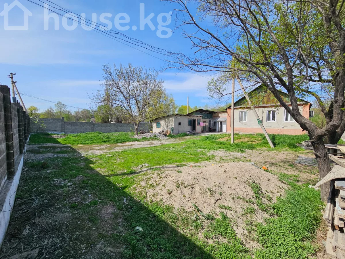 Продажа, дом, 5-комн.: Чуйская область / Бишкек, город Бишкек, Лебединовка — за 11 123 930 сом