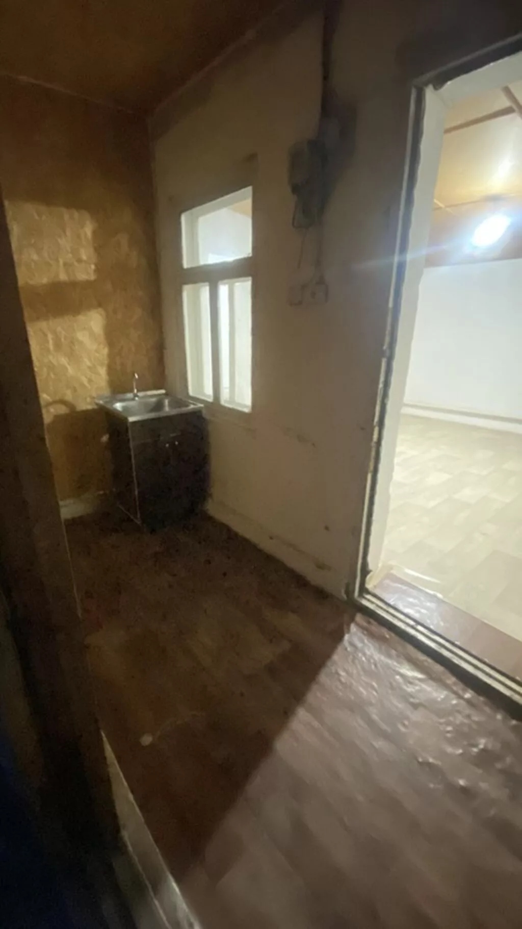 Сдается квартира 2ком с прихожей внутри вода отопление казакова 6б