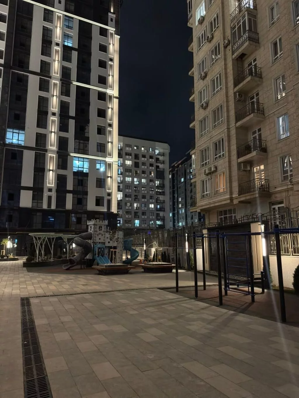 3 комнаты, 113 м², Асанбай мкр Элитка, 9 этаж, ПСО (под самоотделку)