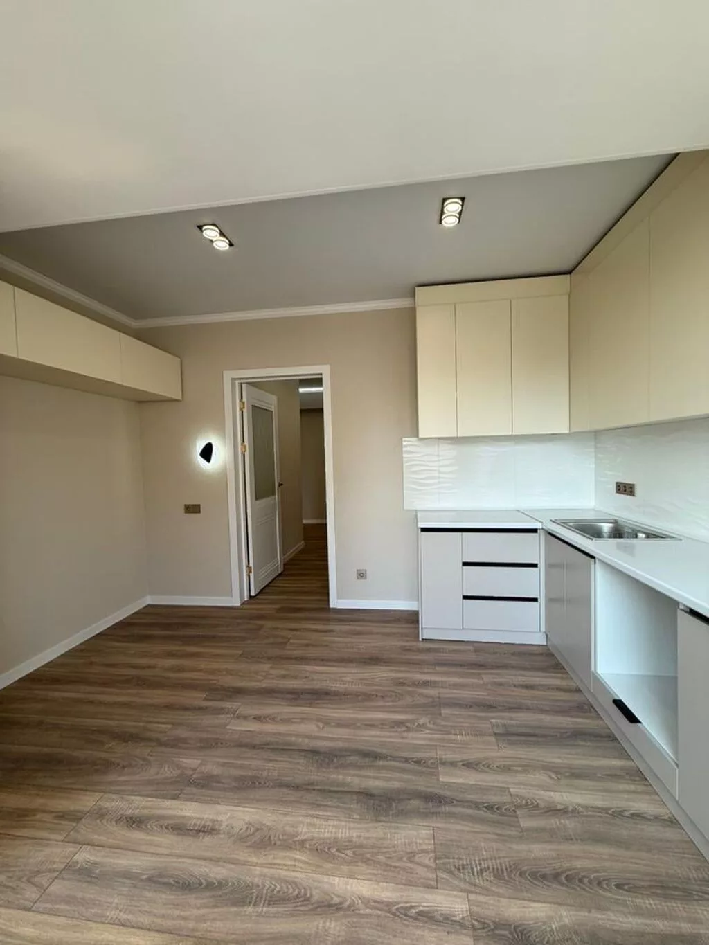 2 комнаты, 72 м², Кок-Жар мкр 9 этаж, Евроремонт