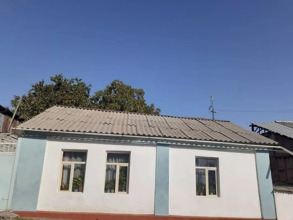 Продается дом в г.Ош. Район Геологородок. 10 минут пешком до