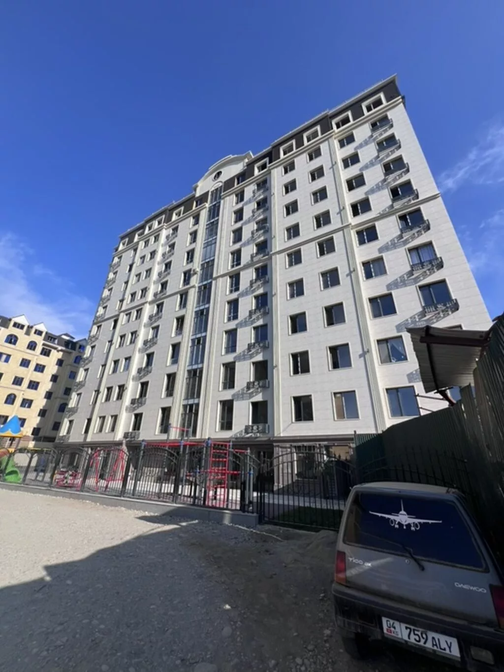 Сдан, Элитка, 1 комната, 37 м²