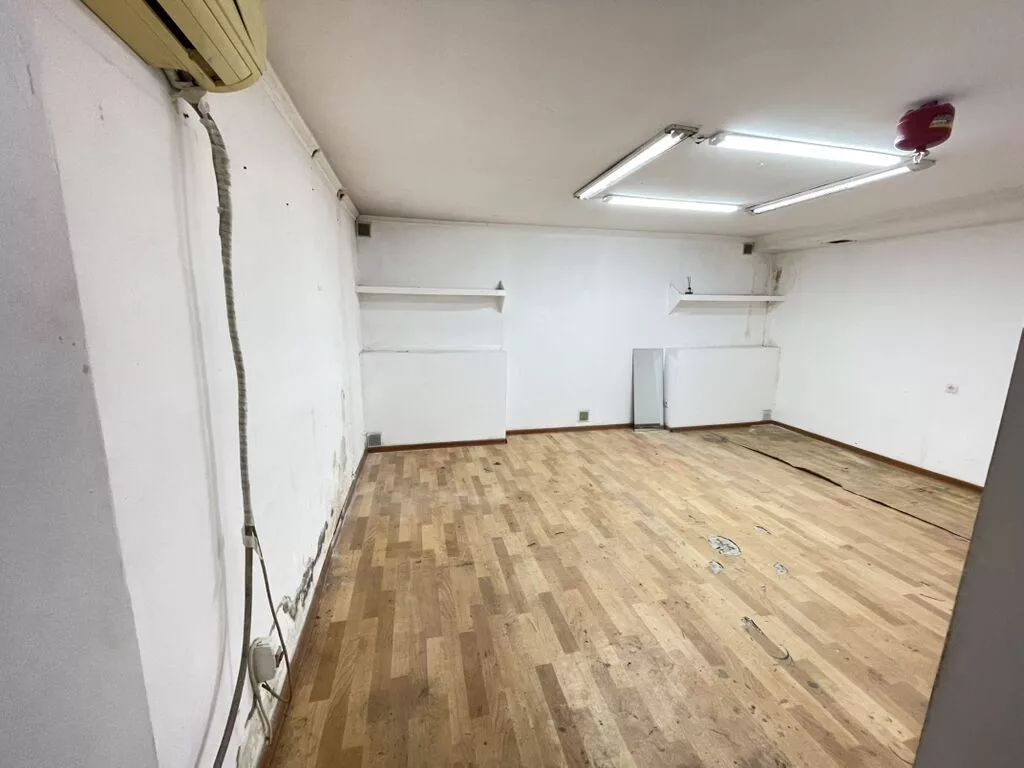 Сдаю Офис целиком: Сдаю Пункт выдачи заказов, 42 м², С ремонтом, Первая линия, С отдельным входом