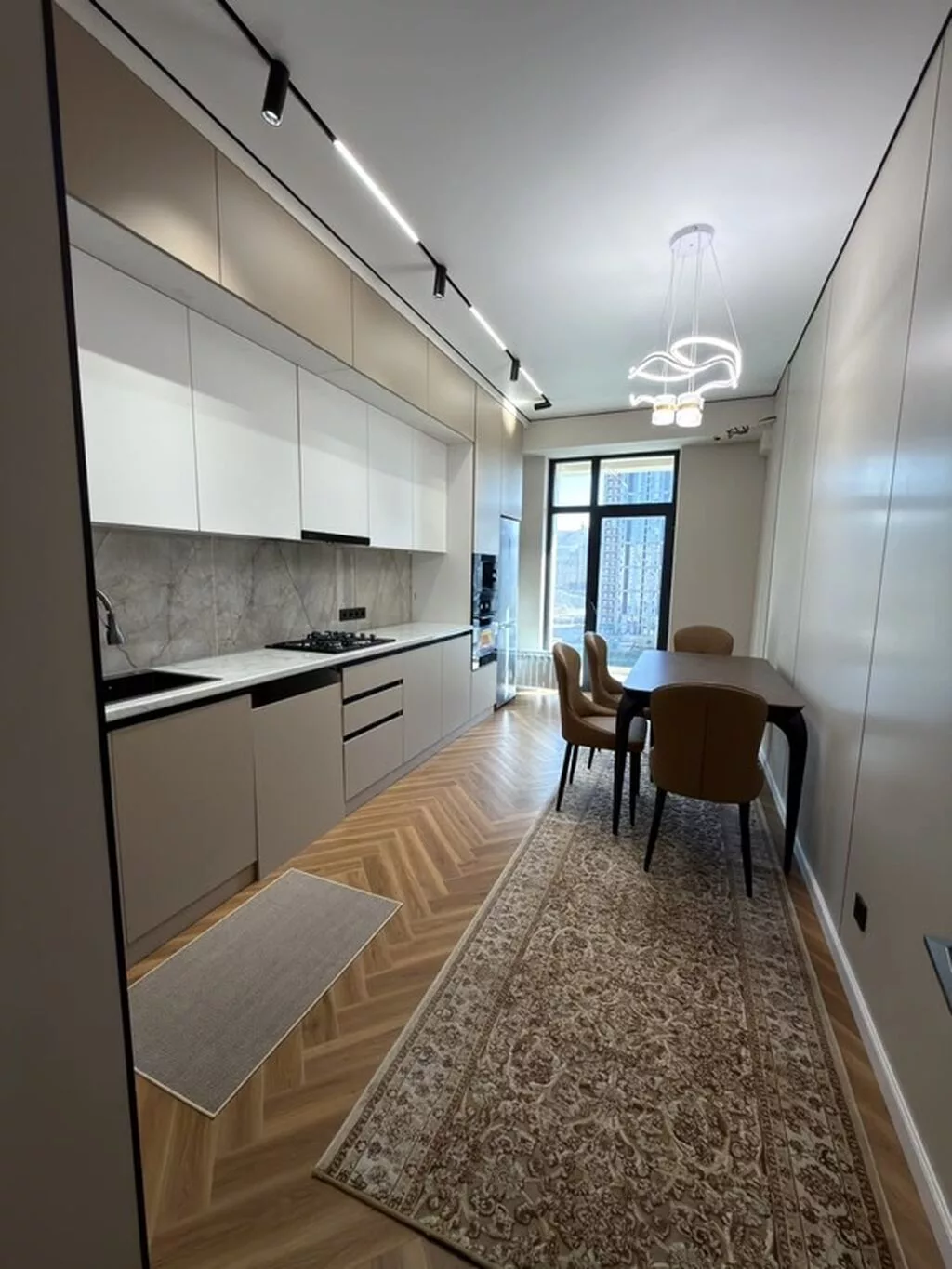 🏡 СДАЁТСЯ КВАРТИРА В ЖК «ВЕНЕЦИАН» 📍 Район: Асанбай ✨ Свежий ремонт