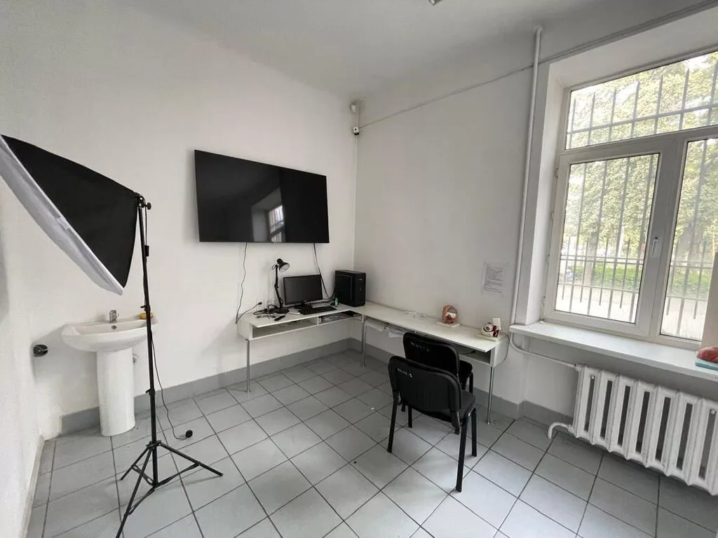 Аренда офисов, 188 м², В жилом комплексе, 1 линия, С отдельным входом