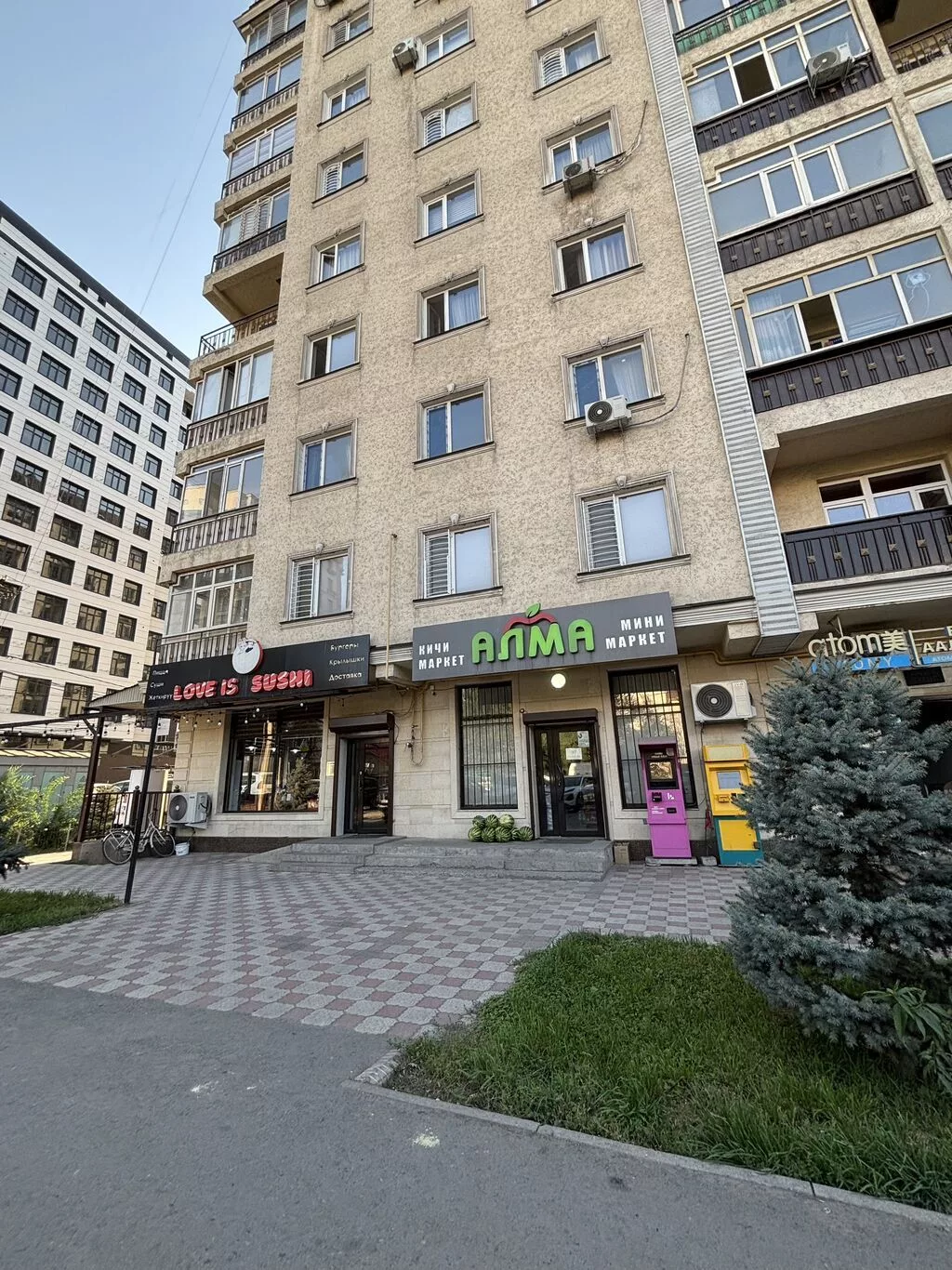 Продажа магазинов В жилом доме, 47 м², Свежий ремонт, Отдельный вход, 1 этаж