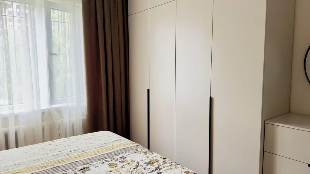 3 комнаты, 68 м², Академия Наук 106 серия, 2 этаж, Евроремонт
