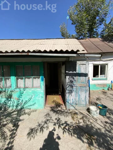 Аренда, дом, 6 и более-комн.: Чуйская область / Бишкек, город Бишкек, КНУ - на долгий срок — за 219 000 сом