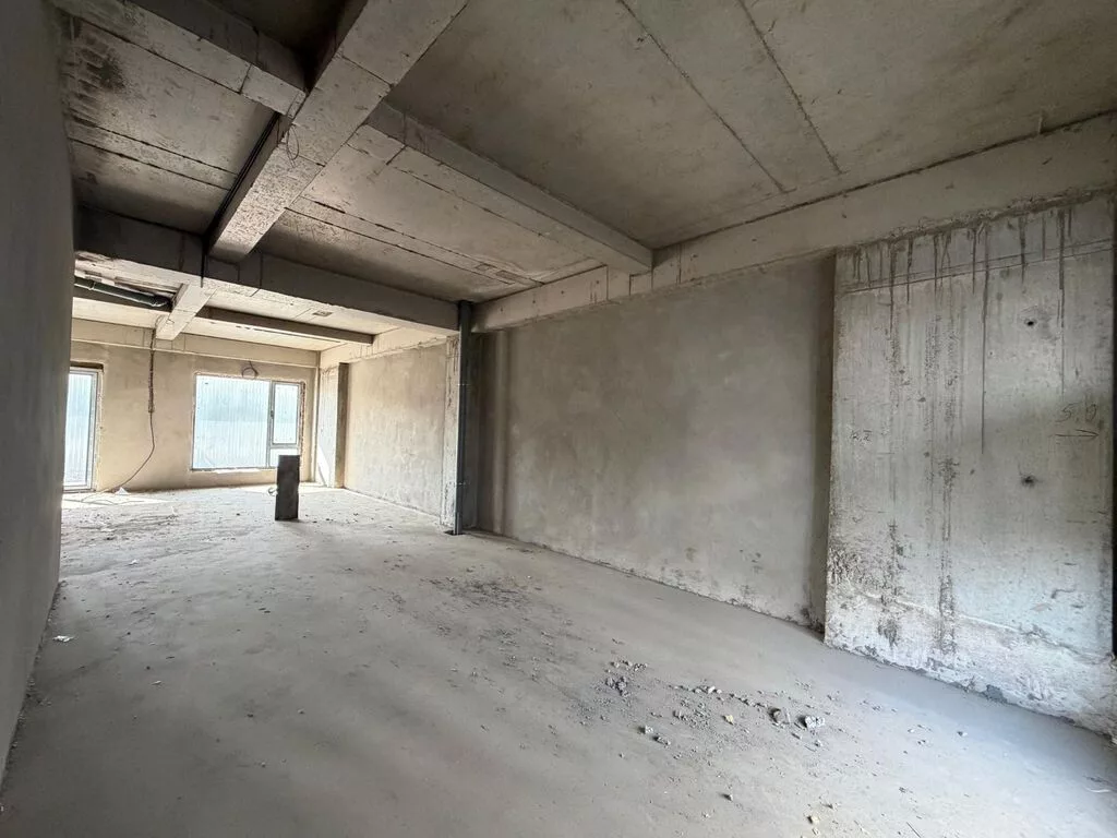 Продажа офисов 61 м², Без ремонта, Многоэтажное здание, 1 этаж