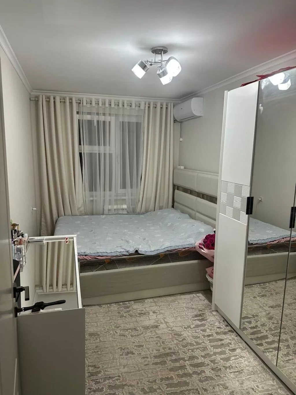 2 комнаты, 43 м², Золотой квадрат 104 серия, 5 этаж, Свежий ремонт