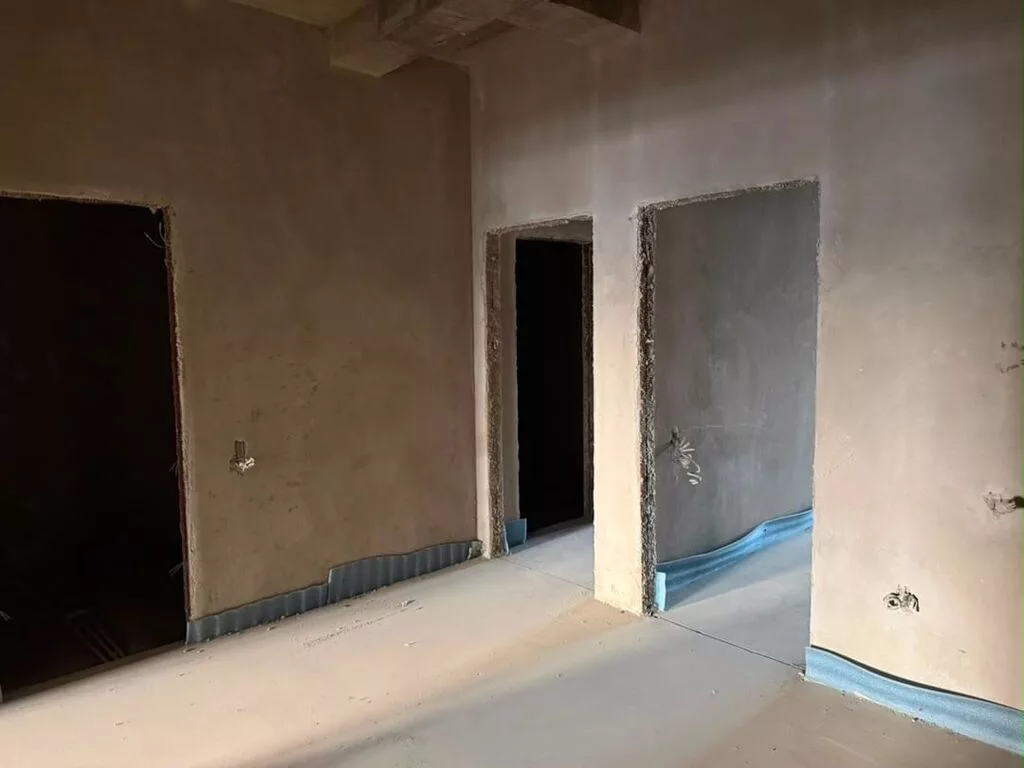 3 комнаты, 130 м², Золотой квадрат Элитка, 13 этаж, ПСО (под самоотделку)