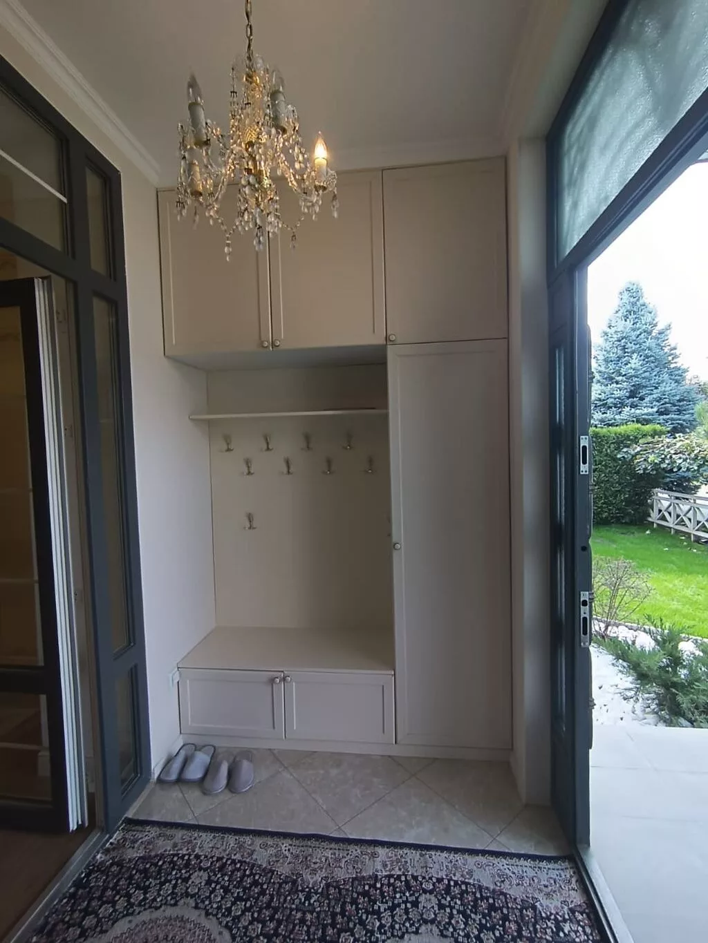 350 м², 6 комнат и более, Можно с животными