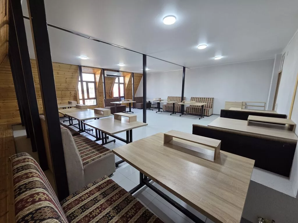 Сдаю Workspace in a coworking space: Сдаю Колл-центр, IT company, Авиакасса, 80 м², Коворкинг, С ремонтом, 1 линия, С отдельным входом, С отдельным сан узлом