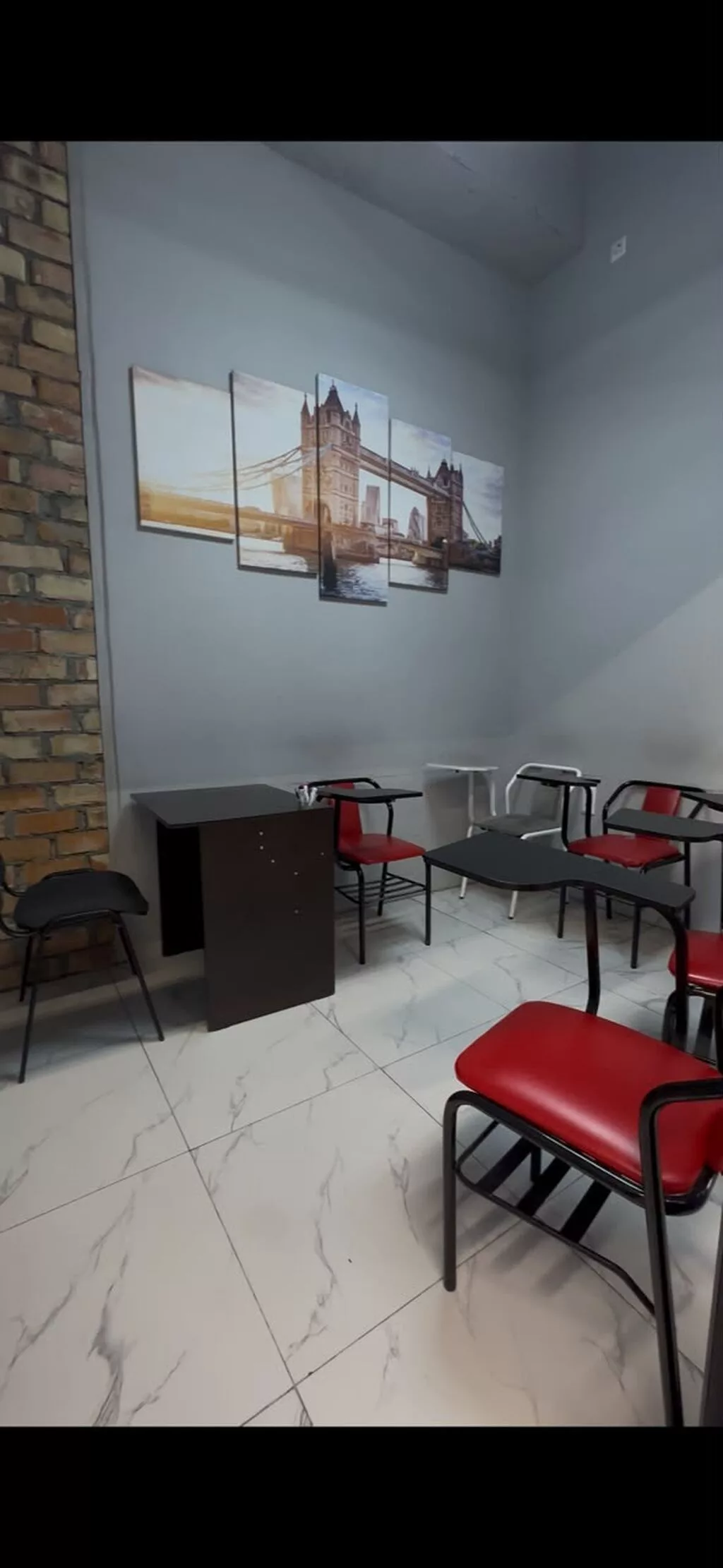 Продажа офисов 106 м², С ремонтом, 2 этаж