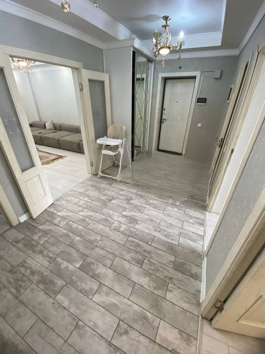 3 комнаты, 97 м², КНУ Элитка, 7 этаж, Старый ремонт
