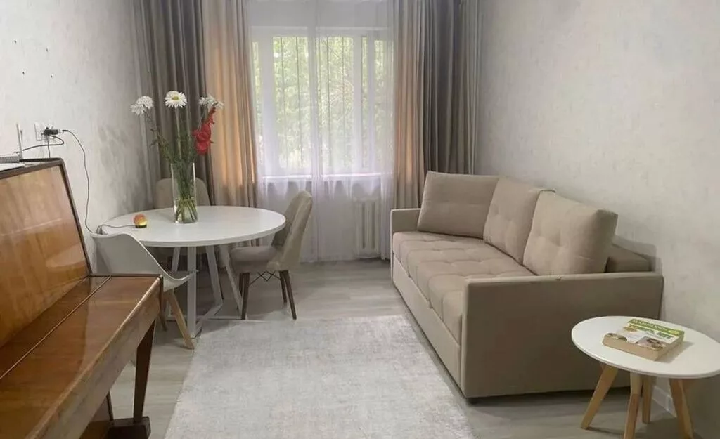 3 комнаты, 58 м², Ата-Тюрк парк Индивидуалка, 1 этаж, Евроремонт