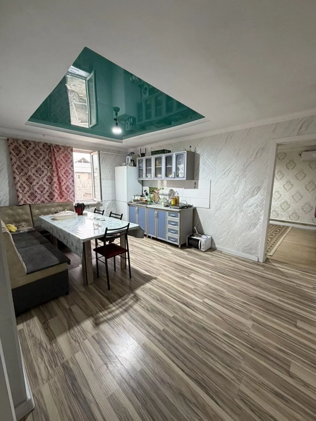 2 комнаты, 65 м², 3 соток, Новопавловка, Собственник