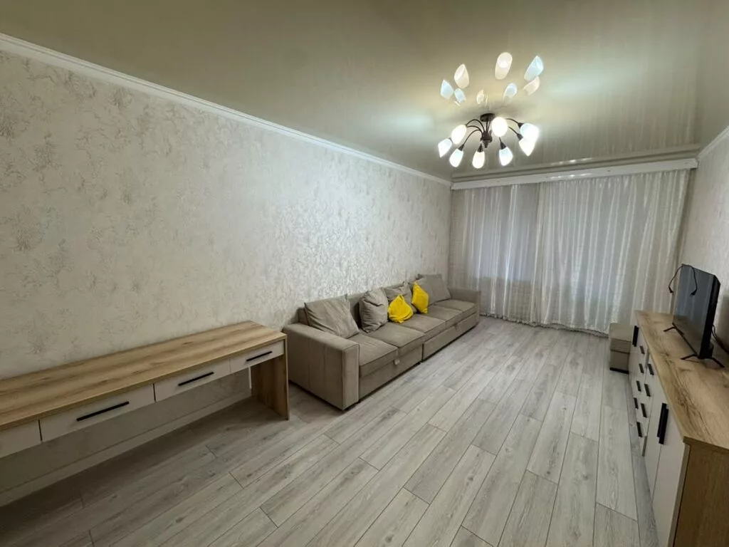 2 комнаты, 75 м², Южная Магистраль Элитка, 2 этаж, Евроремонт