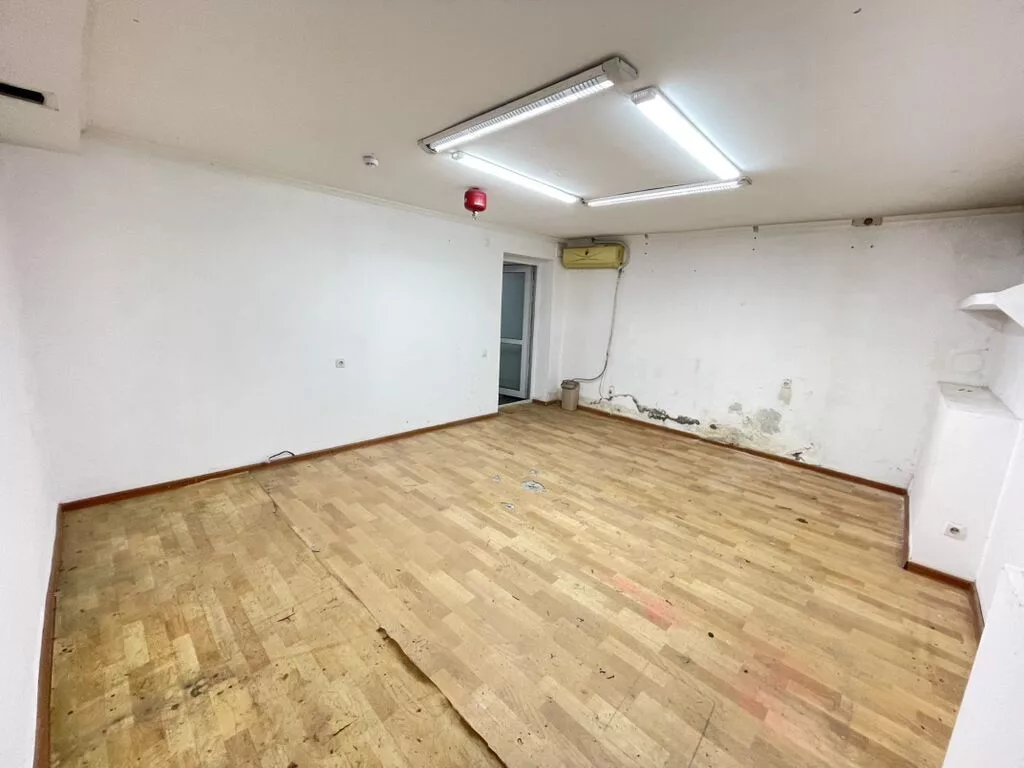Сдаю Офис целиком: Сдаю Пункт выдачи заказов, 42 м², С ремонтом, Первая линия, С отдельным входом