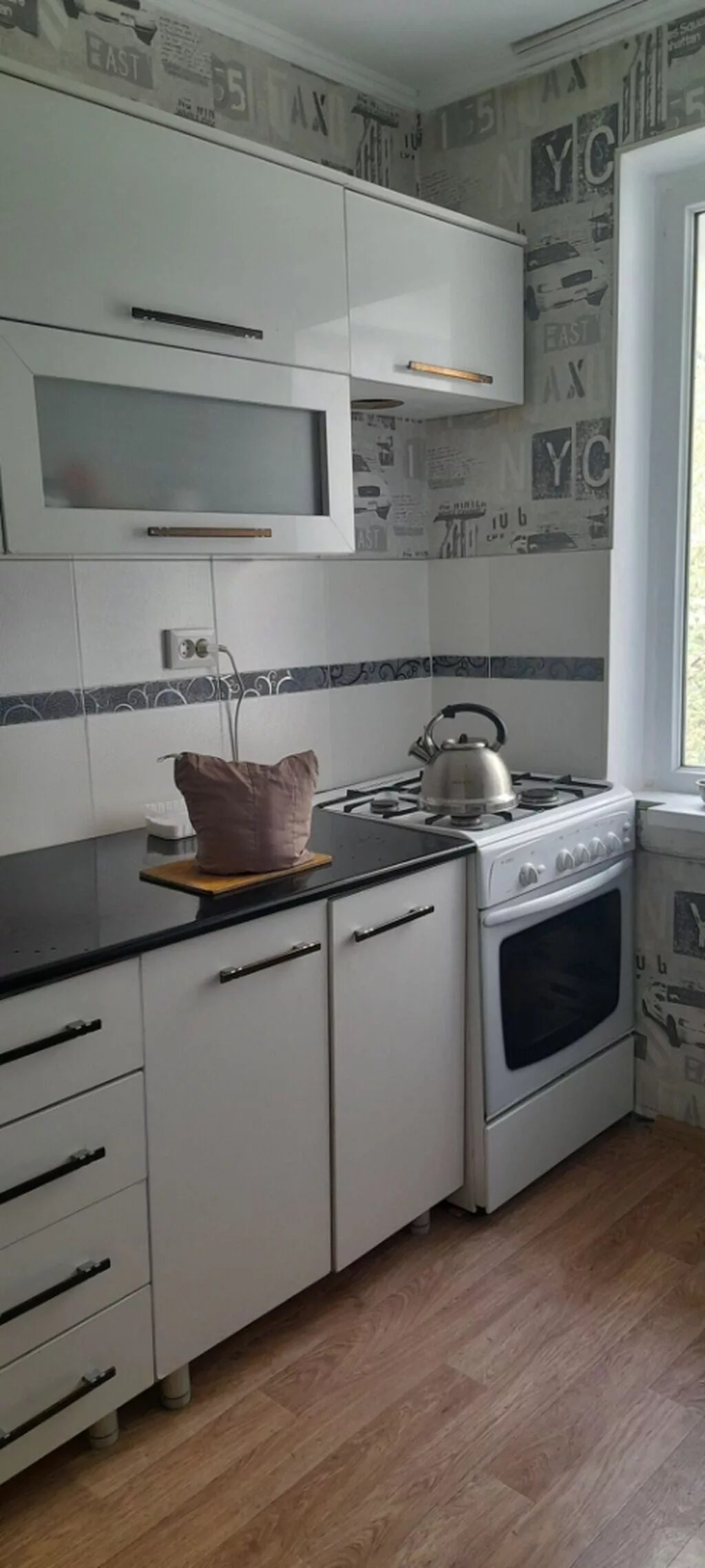 3 комнаты, 64 м², 11 мкр 104 серия, 4 этаж, Свежий ремонт