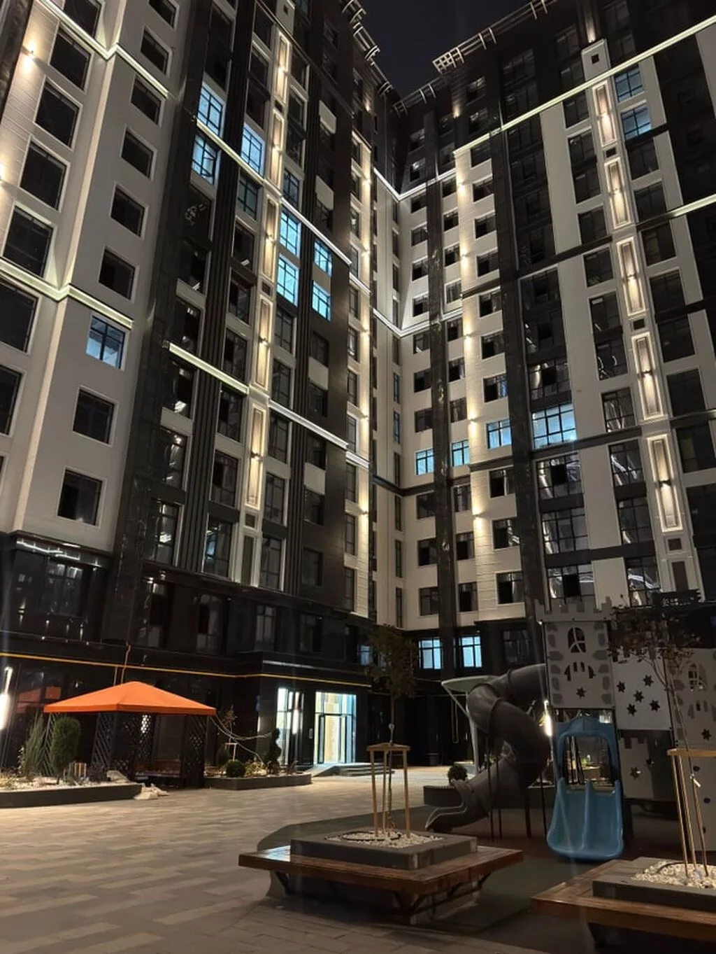 3 комнаты, 113 м², Асанбай мкр Элитка, 9 этаж, ПСО (под самоотделку)