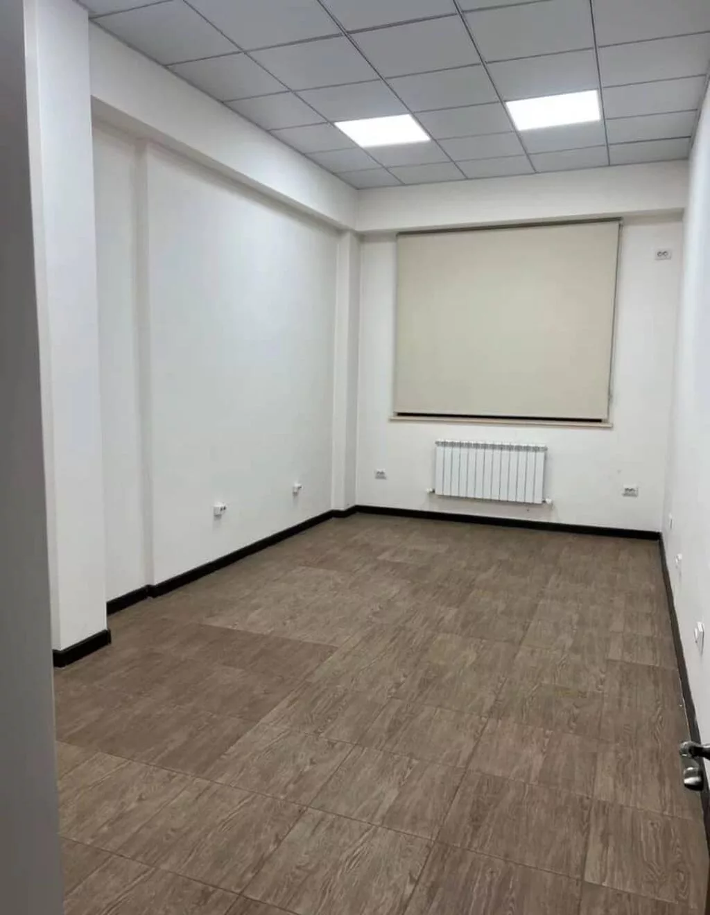 : 70 м², В жилом комплексе, С ремонтом, 1 линия, С отдельным входом, С отдельным сан узлом